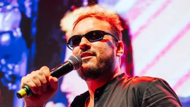 Serestão do Zé estreia no Ribeirão Rodeo Music e leva arrocha ao palco da festa